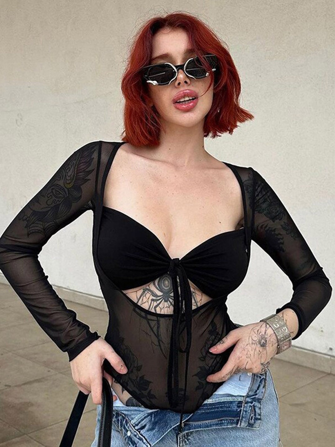 

StyleCast Black Sweetheart Neck Long Sleeves Bodysuit