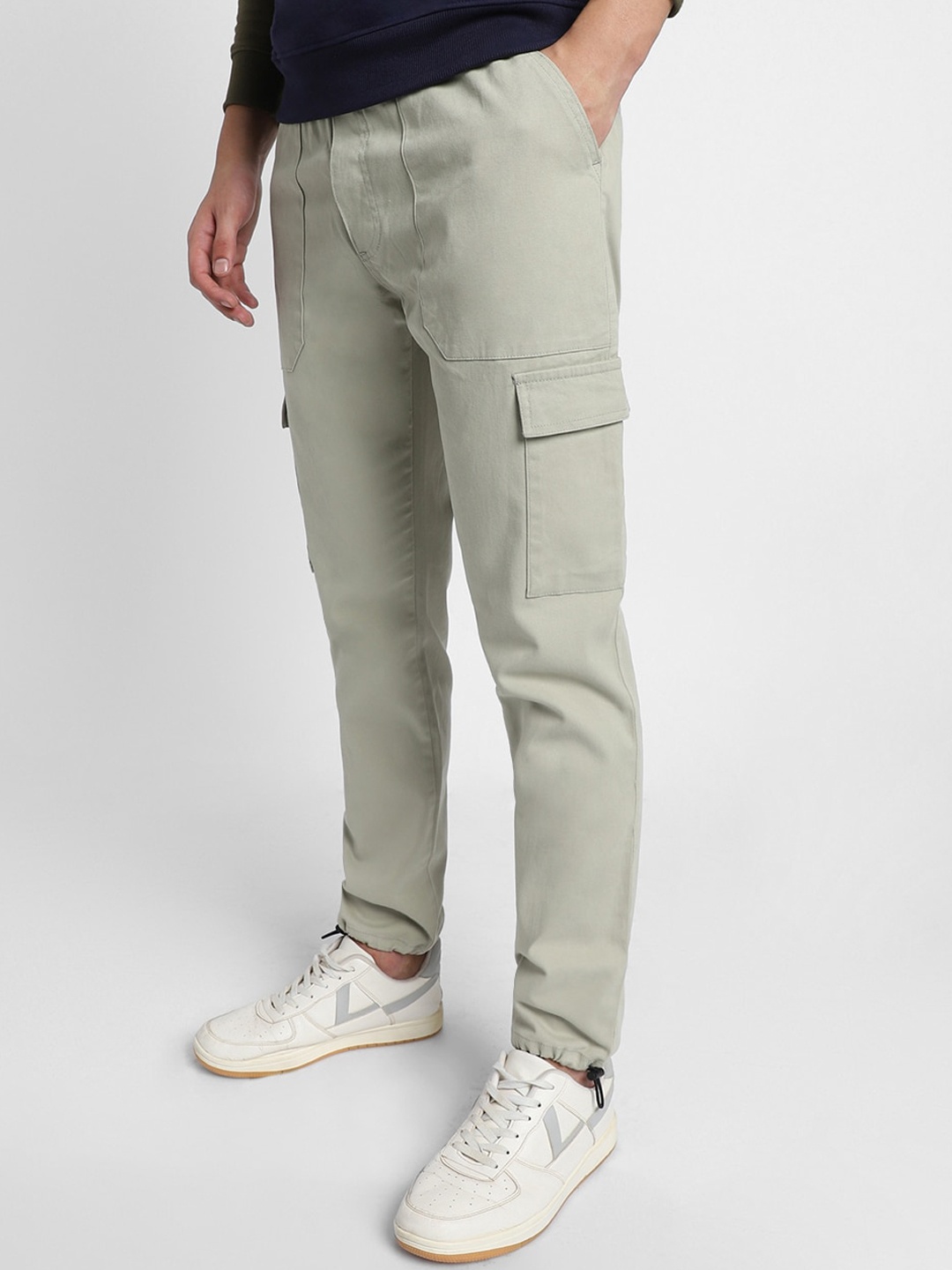 

Dennis Lingo Men Regular Fit Mid Rise Cargo Jogger, Green