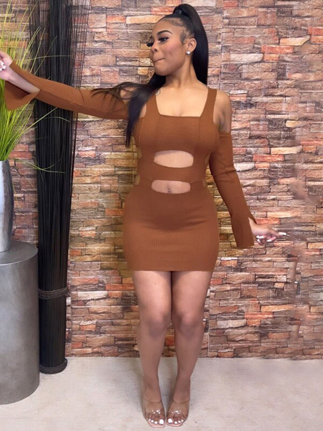 

StyleCast Brown Ribbed Cold-Shoulder Sleeves Cut-Out Bodycon Mini Dress