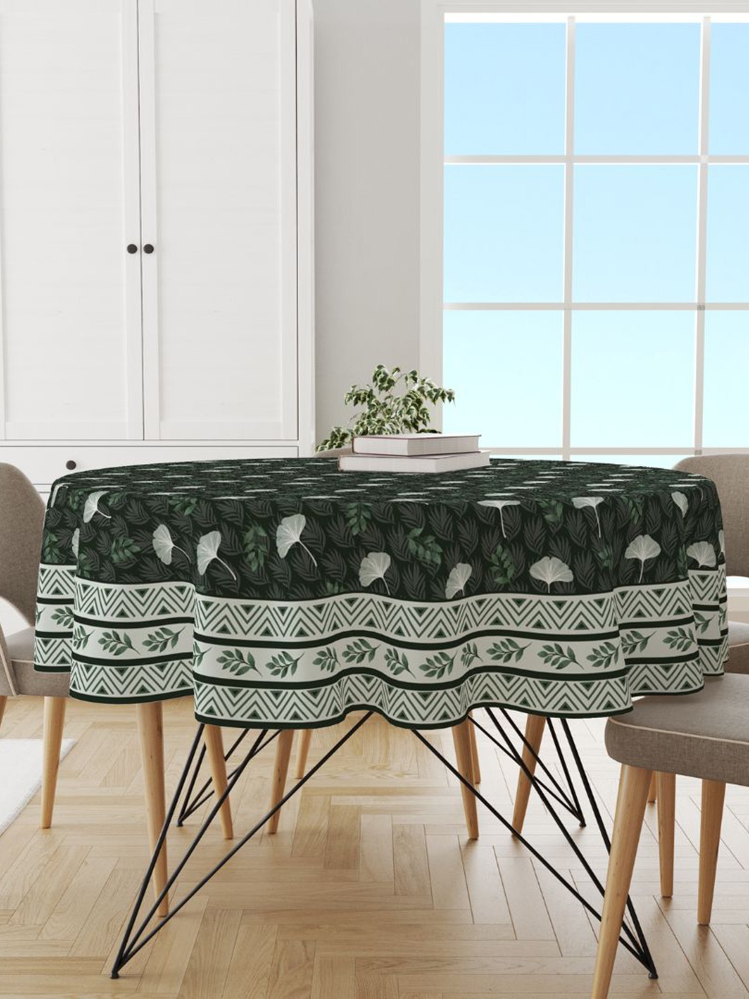 

Astitva Green & White Tropical Pure Cotton Round 4-Seater Table Cover