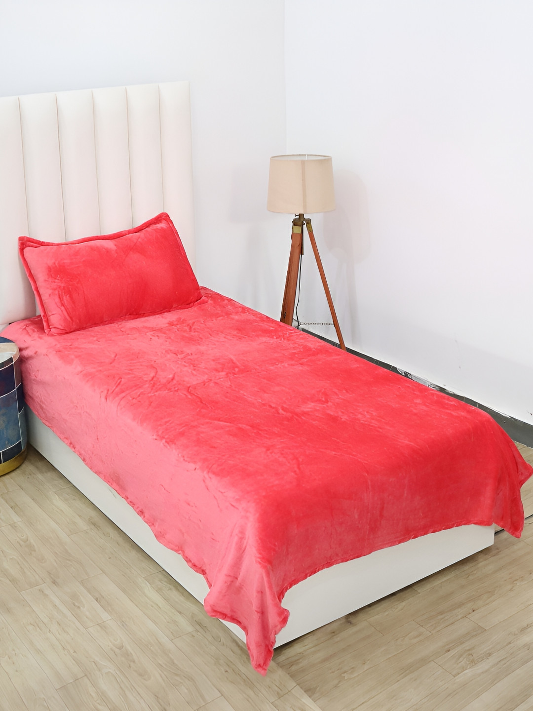 

RD TREND Orange 210 TC Single Bedsheet with Pillow Cover
