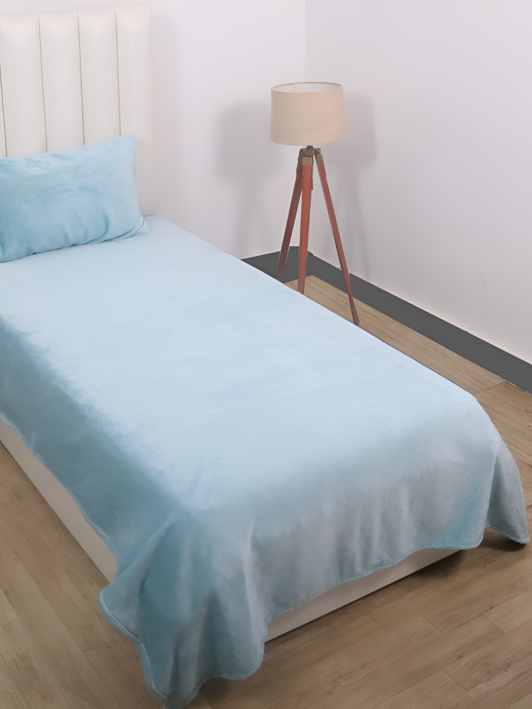 

RD TREND Blue 210 TC Single Bedsheet with 1 Pillow Cover