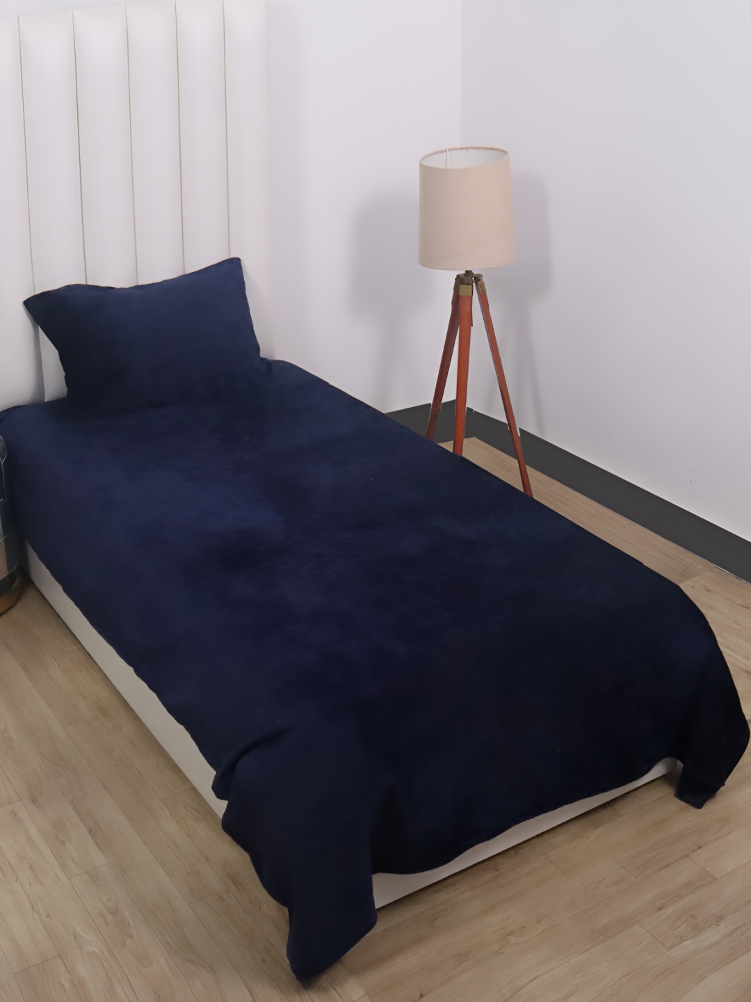 

RD TREND Navy Blue 210 TC Single Bedsheet with 1 Pillow Cover