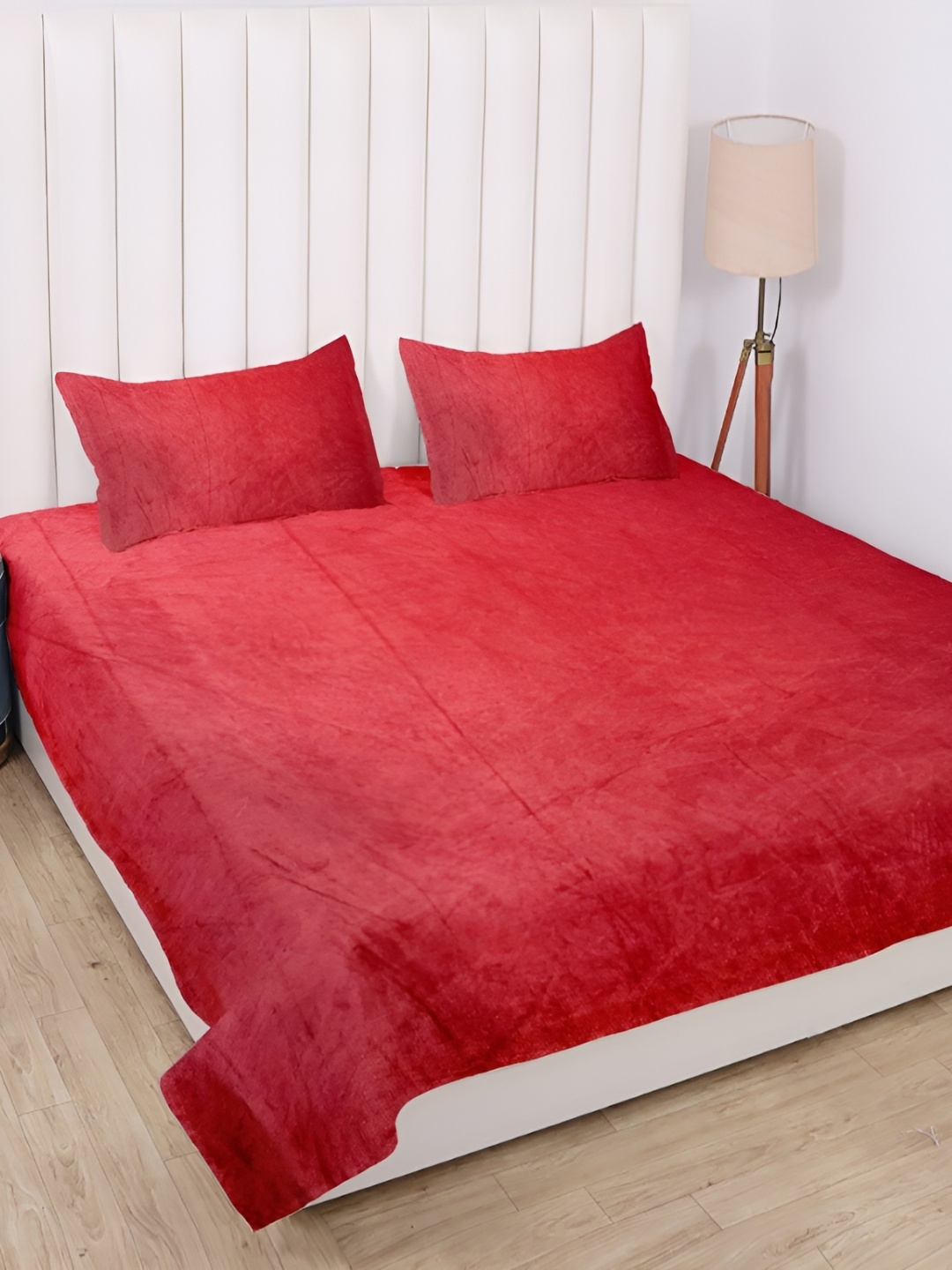 

RD TREND Orange 210 TC King Bedsheet with 2 Pillow Covers