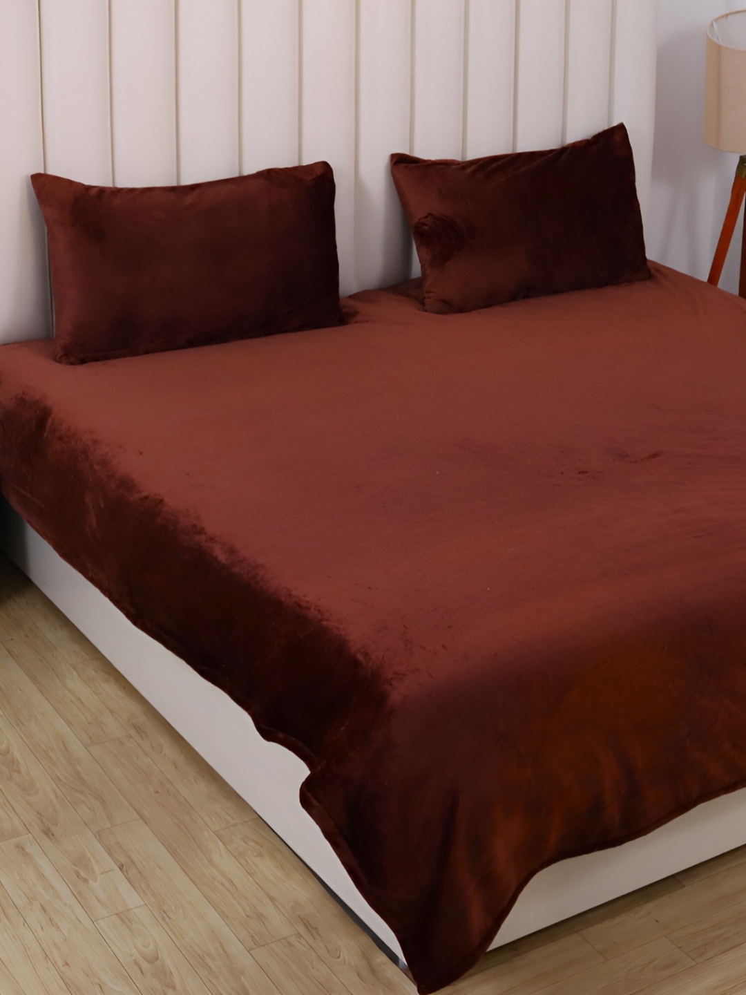 

RD TREND Brown 210 TC King Bedsheet with 2 Pillow Covers