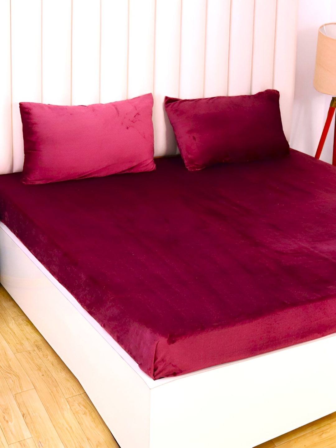 

RD TREND Maroon Solid 210 TC King Bedsheet with 2 Pillow Covers