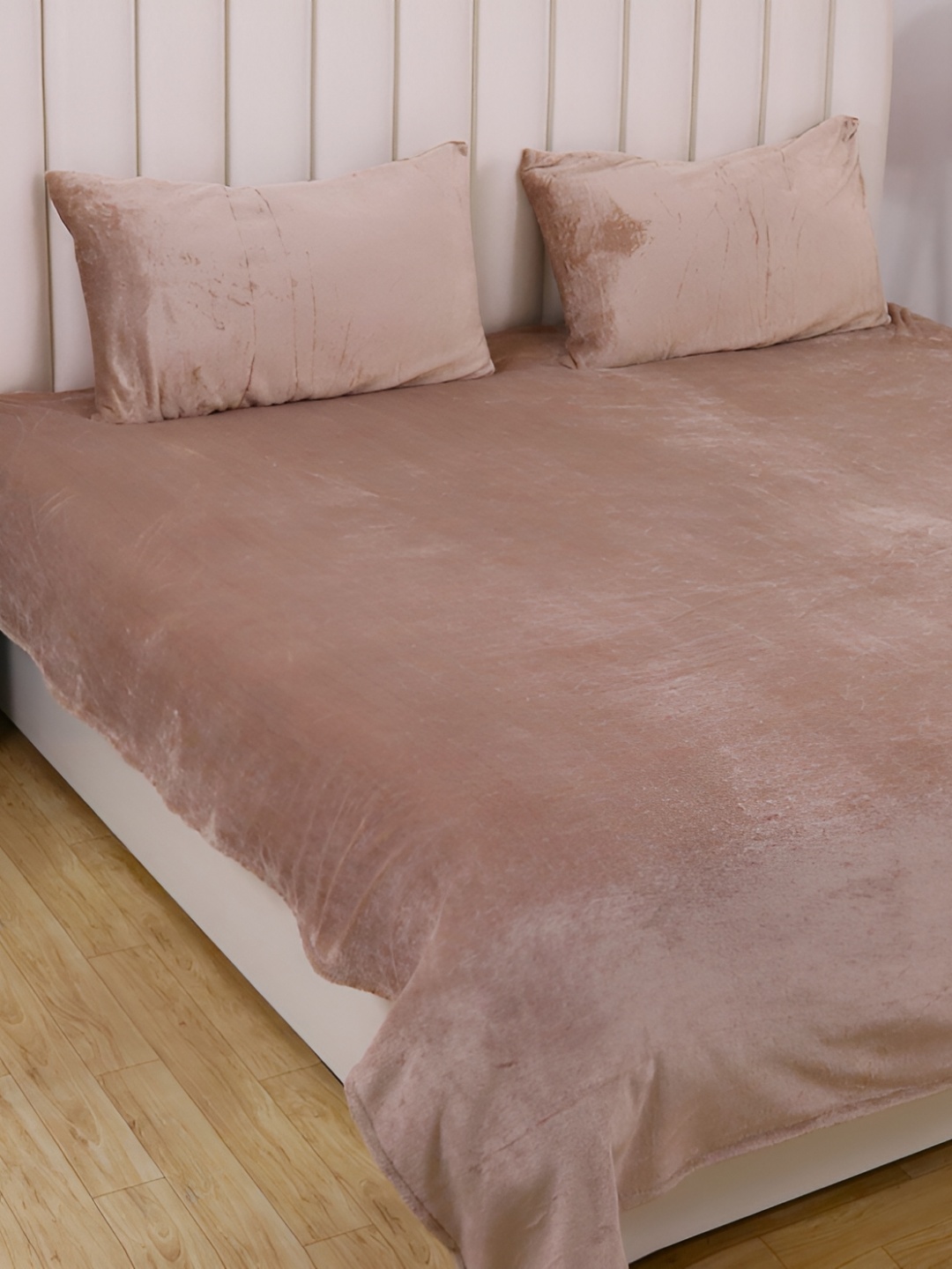 

RD TREND Gold-Toned 210 TC King Bedsheet with 2 Pillow Covers