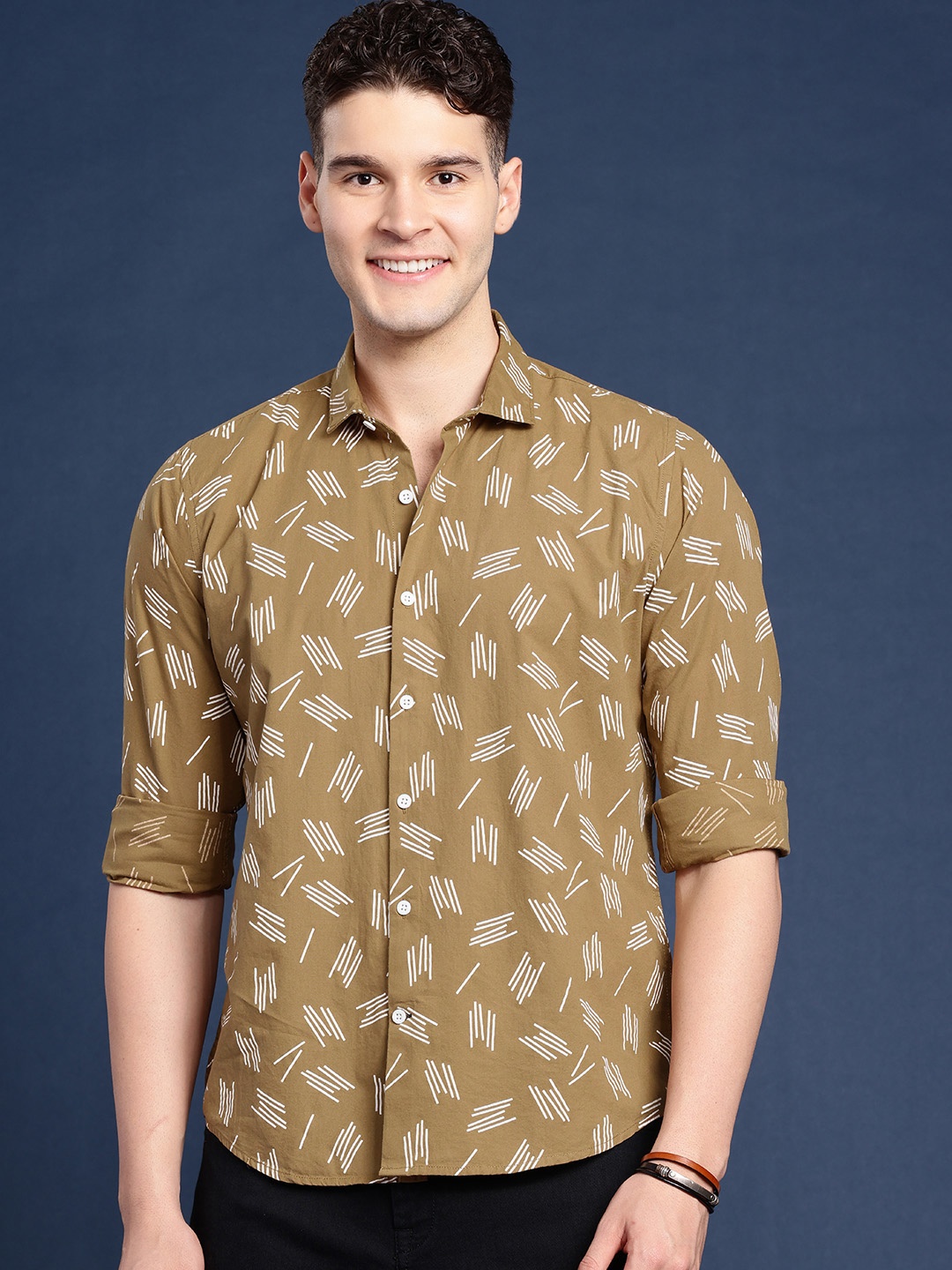 

Mast & Harbour Men Geometric Printed Casual Shirt, Khaki