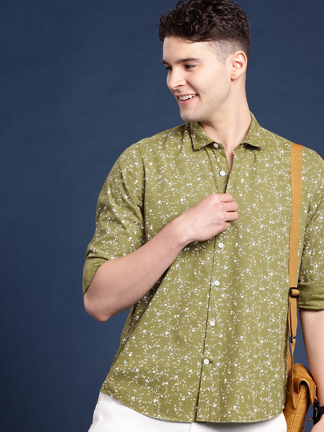 

Mast & Harbour Men Abstract Printed Casual Shirt, Olive