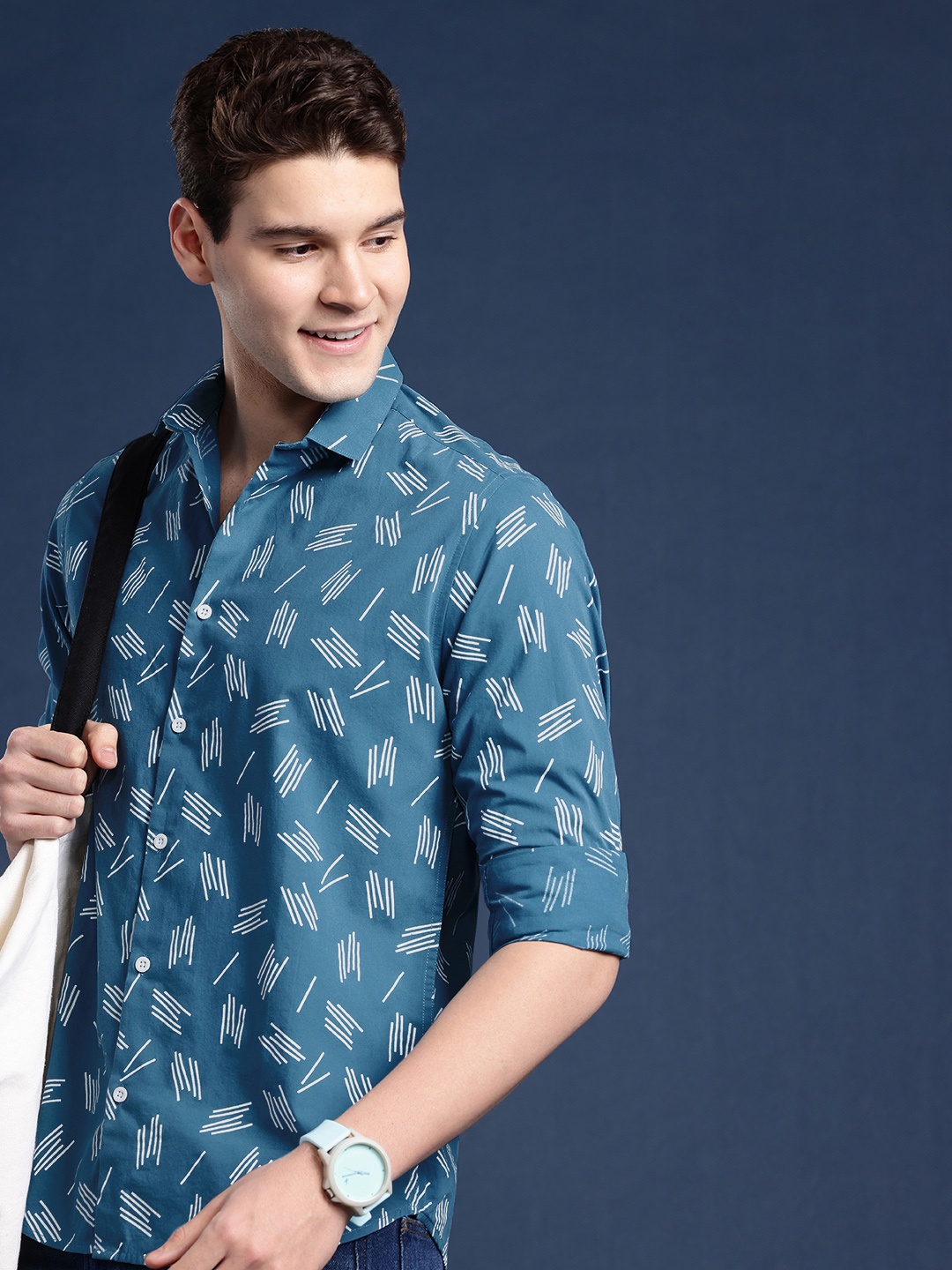 

Mast & Harbour Men Printed Casual Shirt, Blue