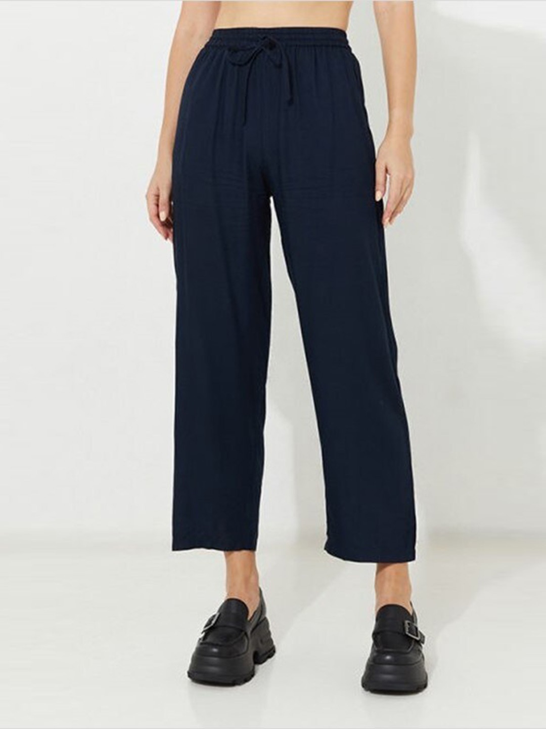 

Aila Women Regular Fit Trousers, Navy blue