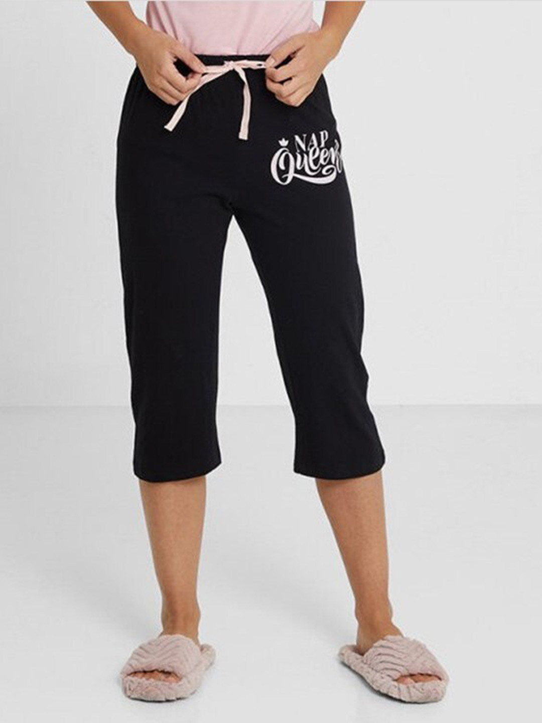 

Aila Women Mid-Rise Lounge Capris, Black