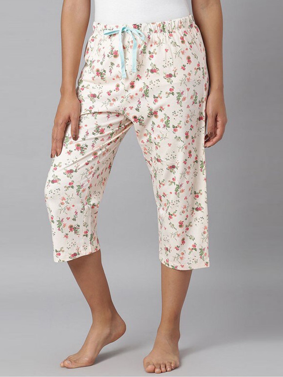 

Aila Women Printed Floral Lounge Capris, Peach