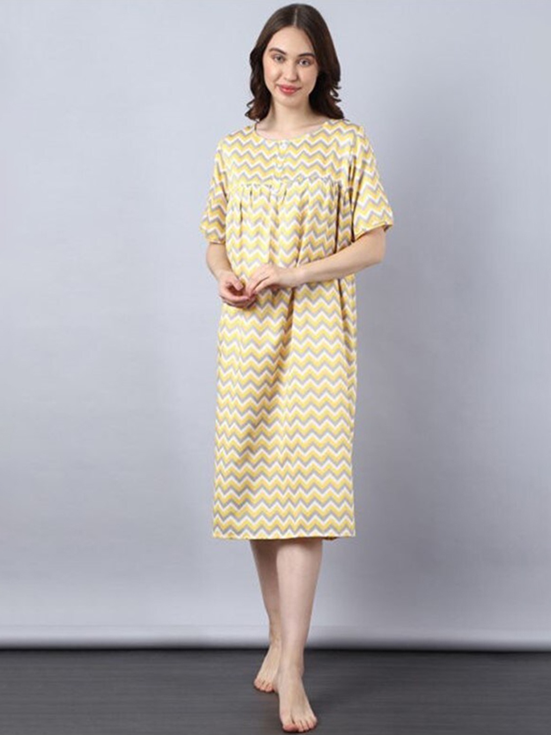 

Aila Chevron Printed Round Neck Short Sleeves Midi Nightdress, Yellow