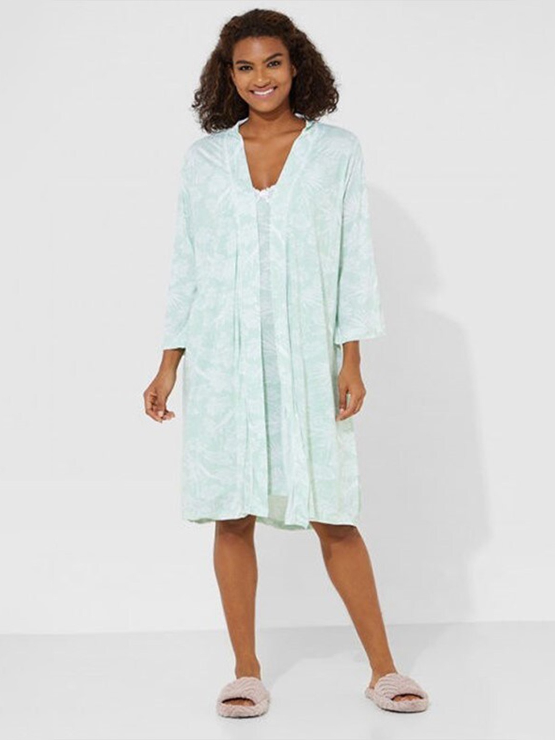 

Aila Floral Printed Nightdress With Robe, Sea green