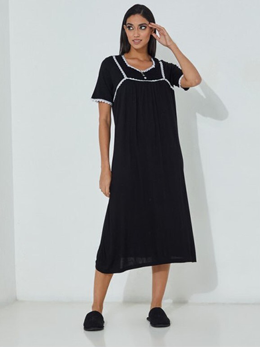 

Aila Square Neck Nightdress, Black