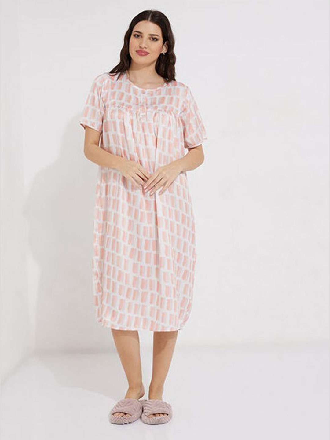 

Aila Geometric Printed Nightdress, Pink