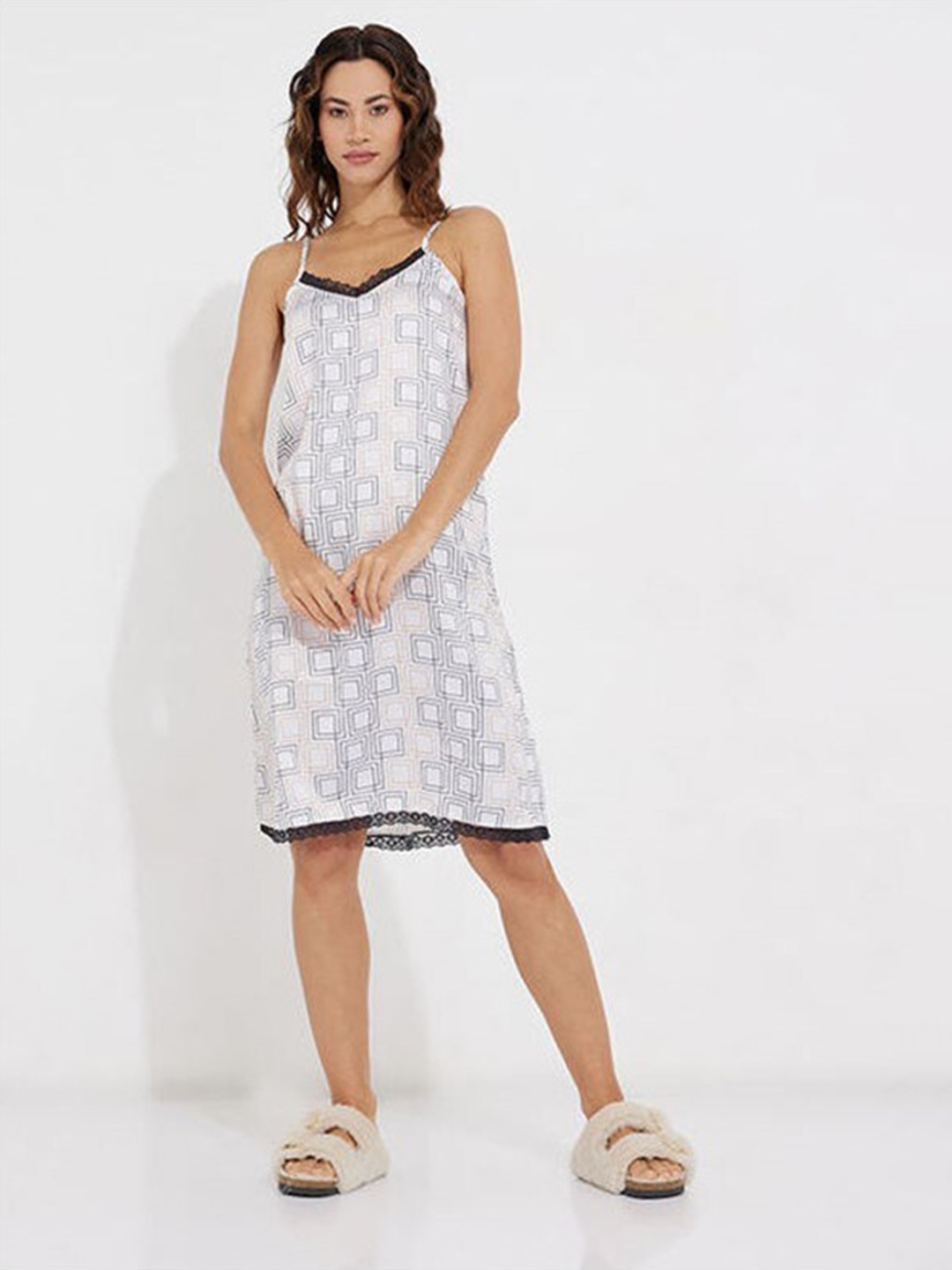

Aila Geometric Printed Shoulder Straps Sleeveless Nightdress, White