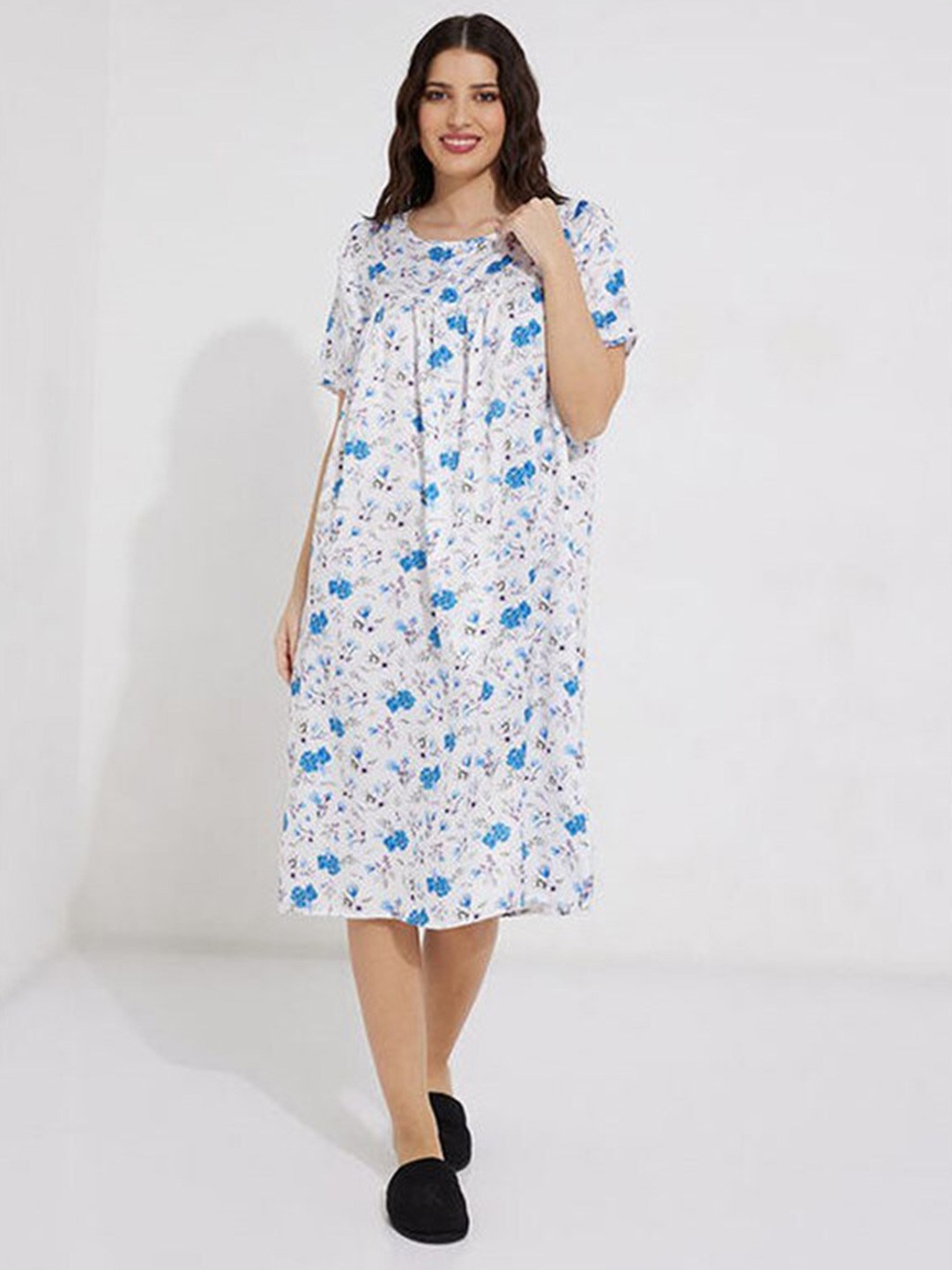 

Aila Floral Printed Midi Nightdress, White