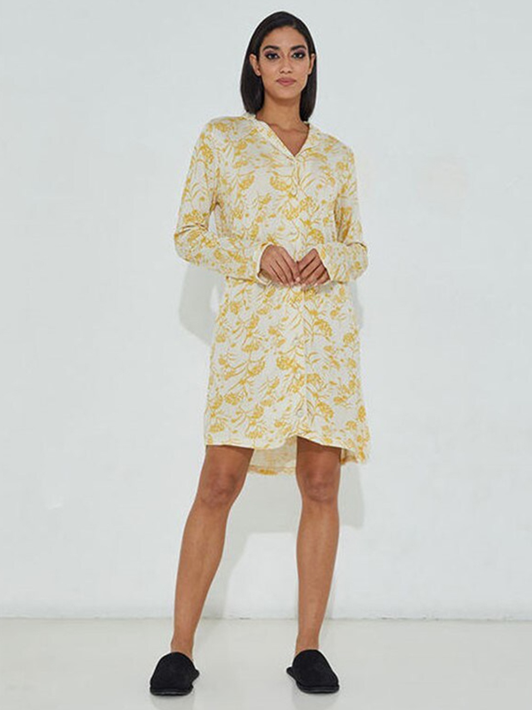 

Aila Floral Printed Lapel Collar Nightdress, White
