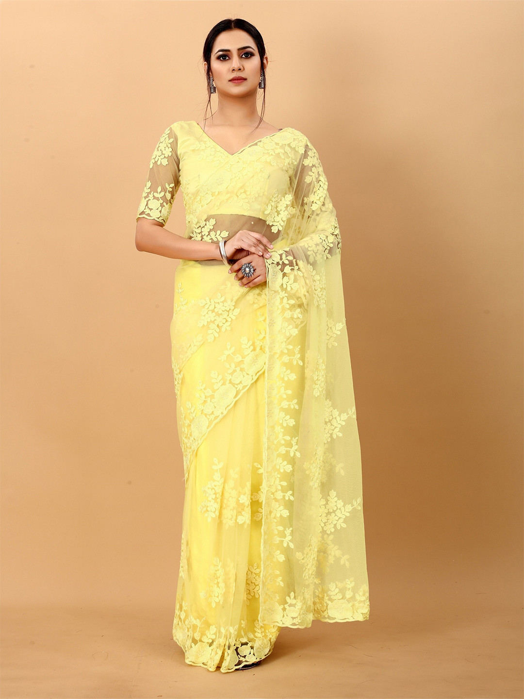 

NOISE Floral Embroidered Beads & Stones Net Saree, Yellow