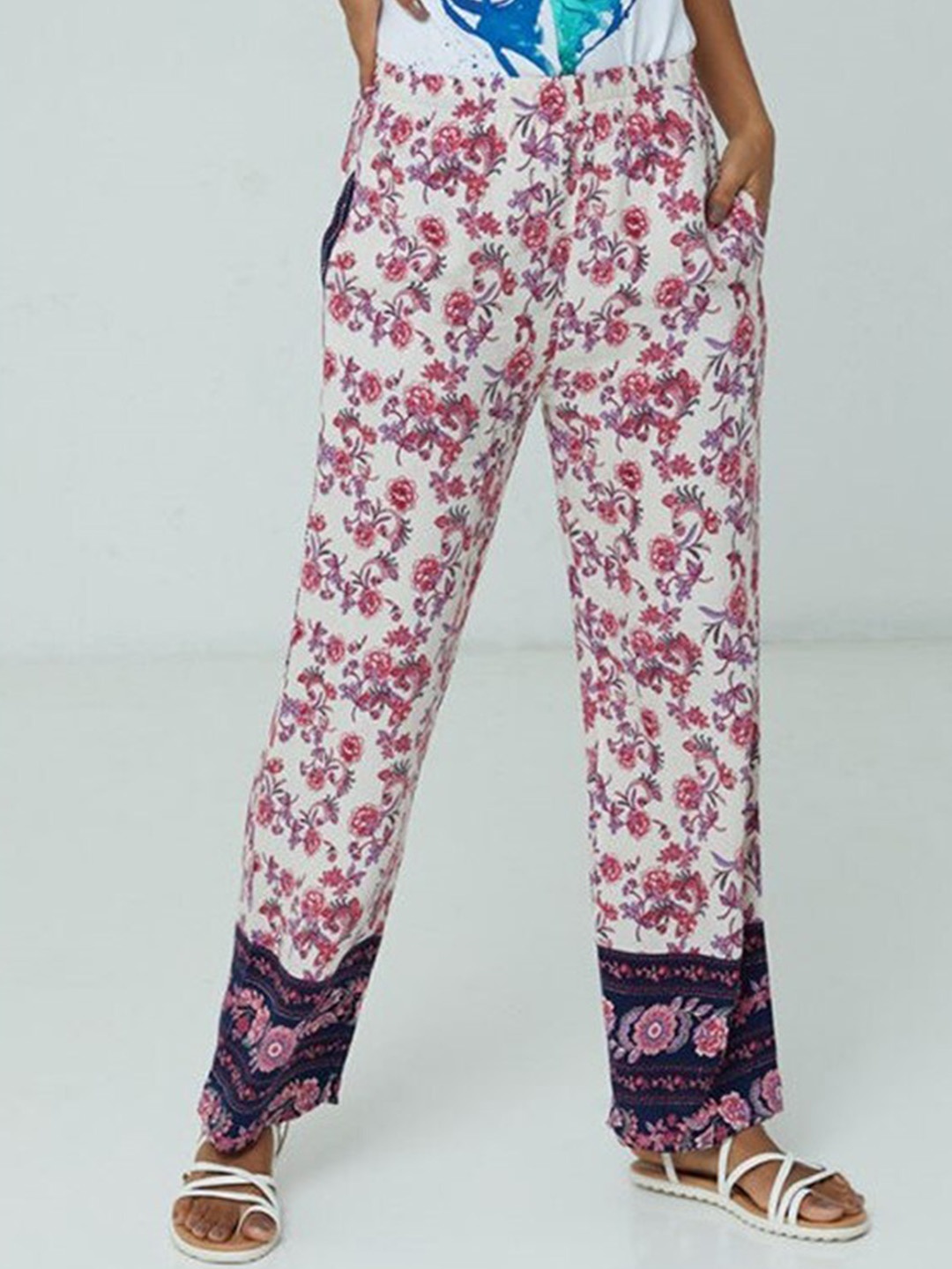 

Aila Women Floral Printed Trousers, White