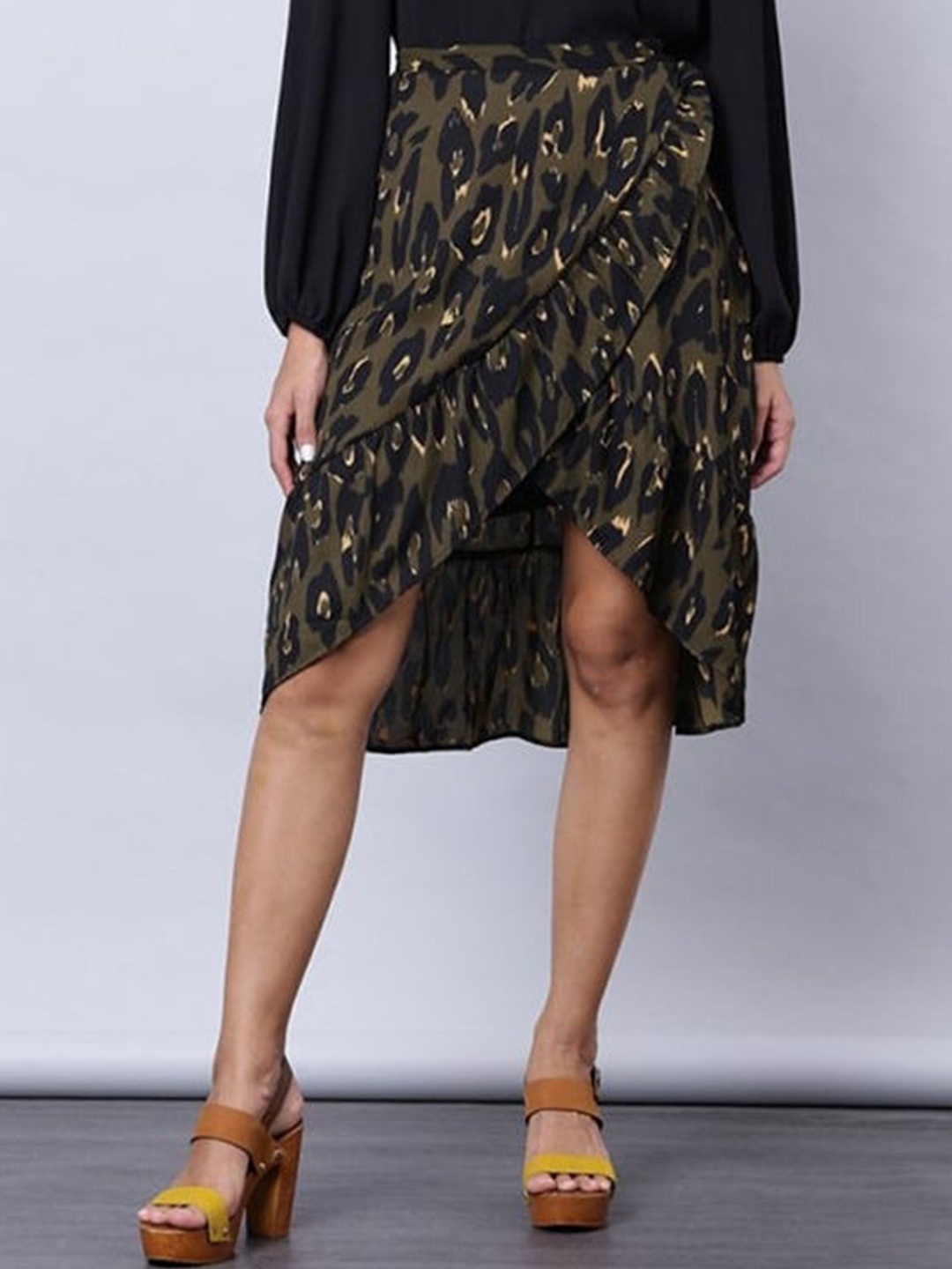 

Aila Animal Printed Gathered Detailed Tulip Skirt, Black