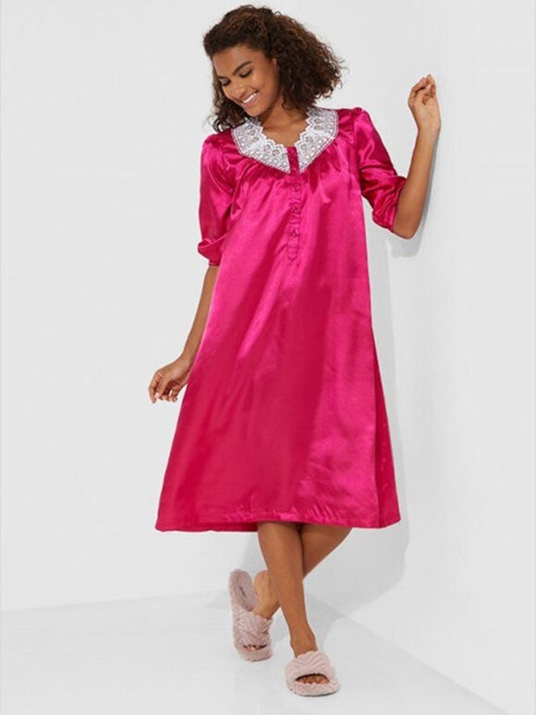 

Aila Round Neck Lace Detail Midi Nightdress, Pink