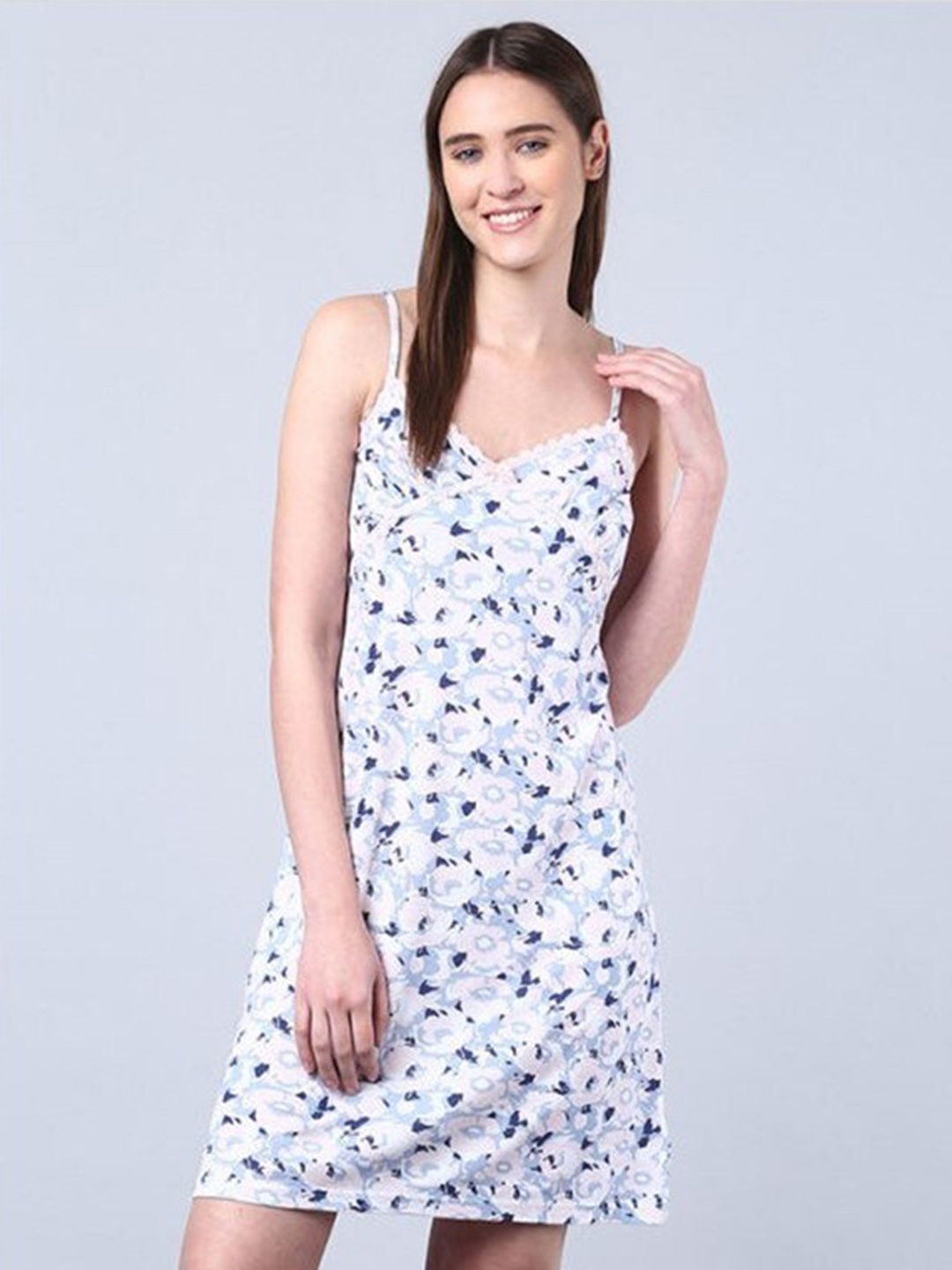 

Aila Floral Printed Nightdress, White