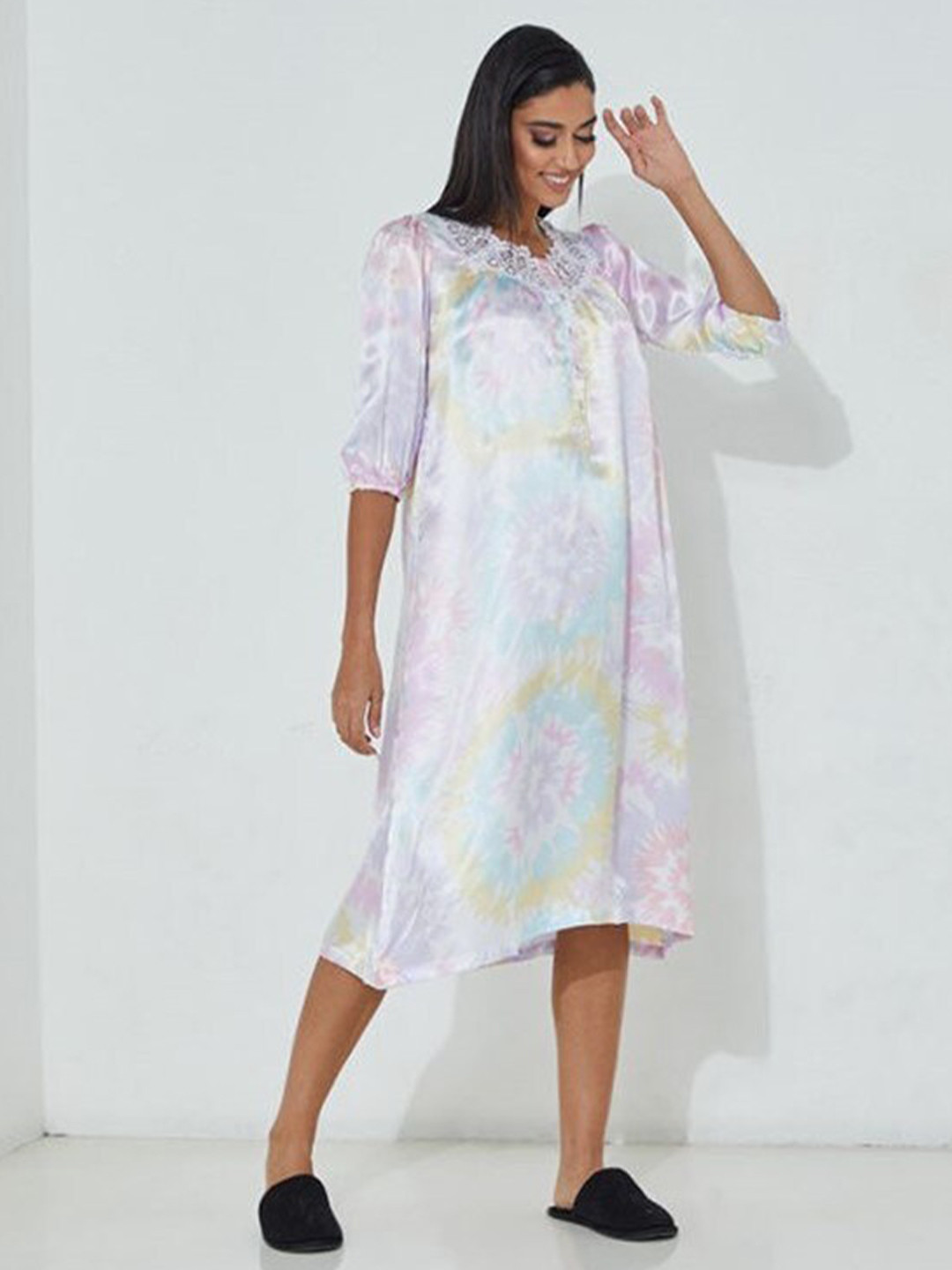 

Aila Abstract Printed Nightdress, White