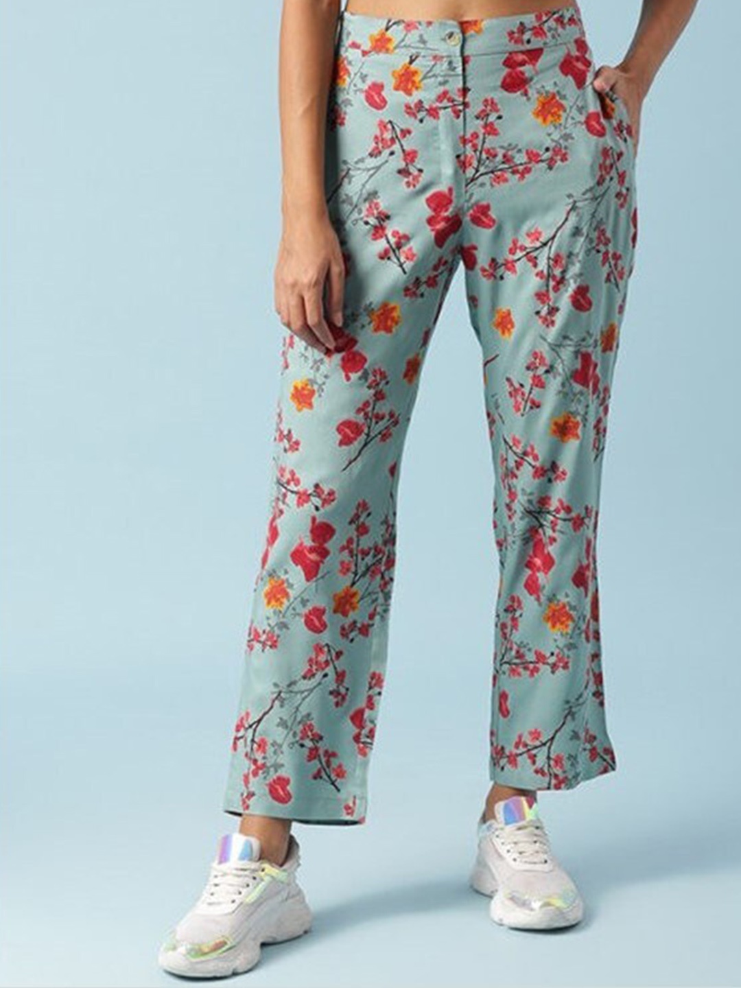 

Aila Women Floral Printed Mid Rise Loose Fit Trousers, Green