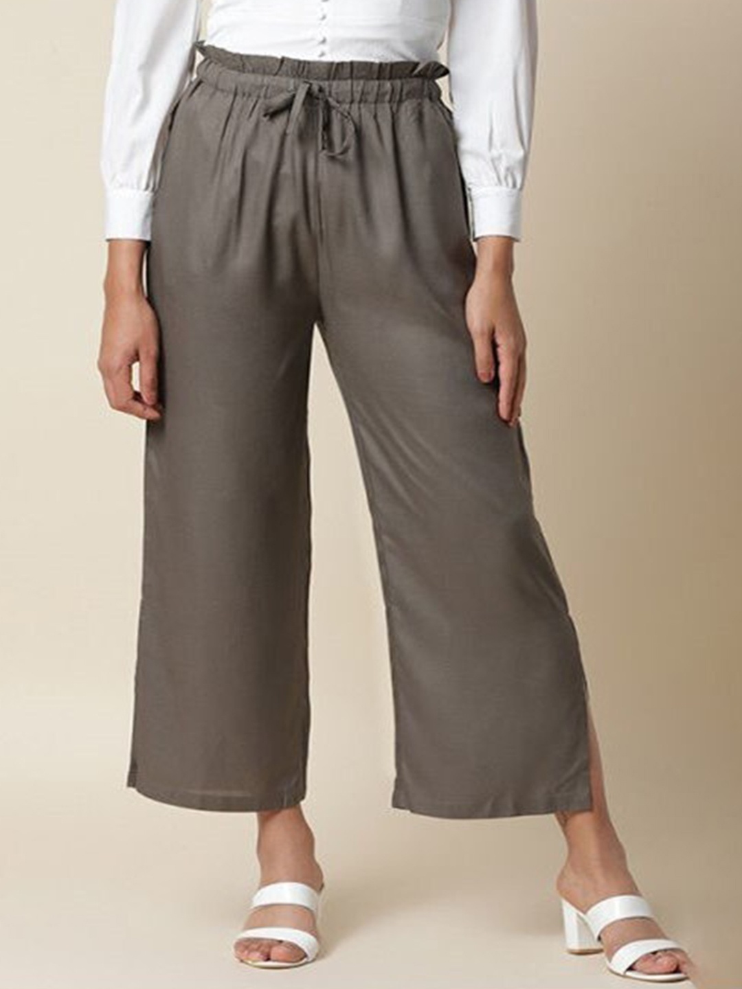 

Aila Women Loose Fit Cropped Parallel Trouser, Grey