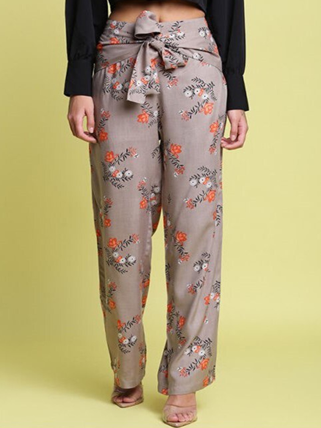

Aila Women Mid-Rise Floral Printed Trouser, Grey