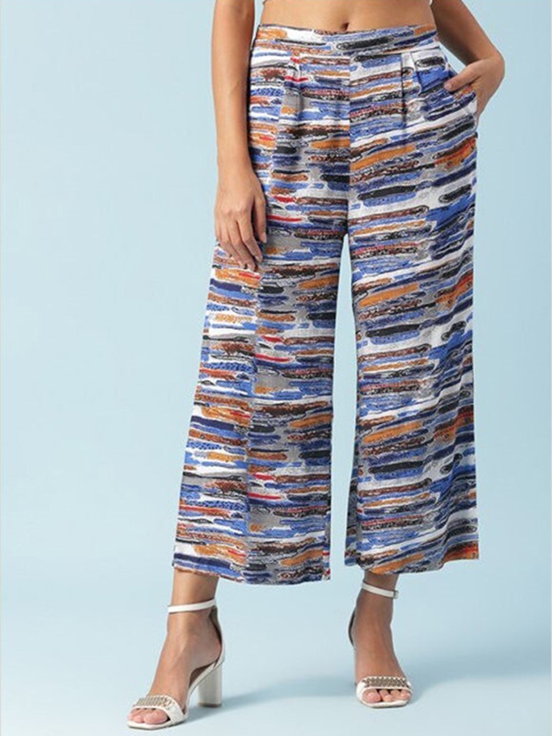 

Aila Women Loose Fit Abstract Printed Cropped Trouser, Navy blue
