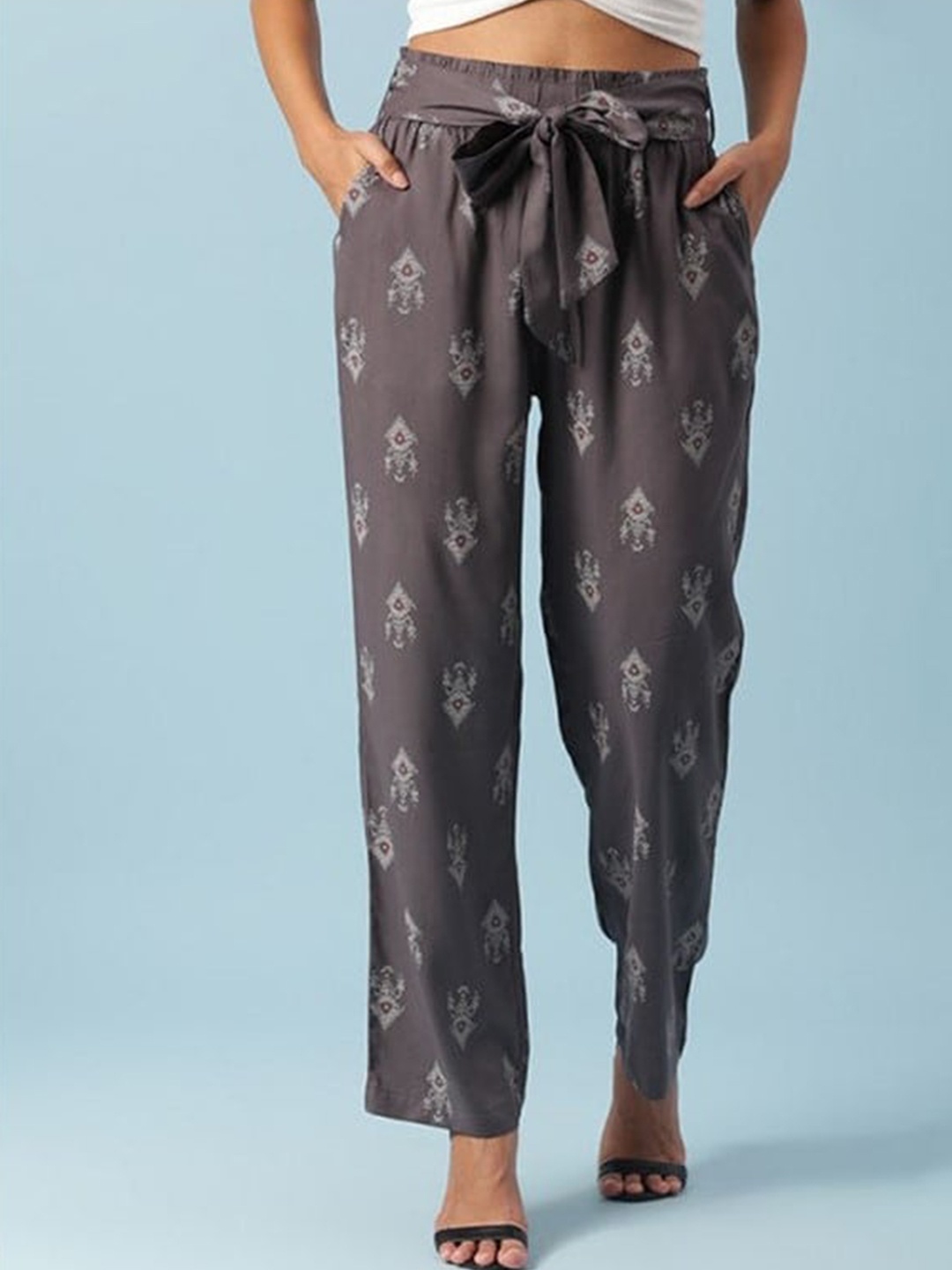 

Aila Women Ethnic Motifs Printed Tie Up Parallel Trouser, Grey