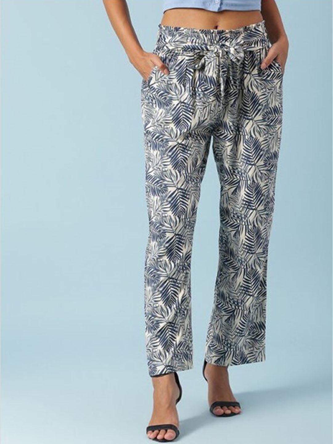 

Aila Women Tropical Print Trousers, Off white