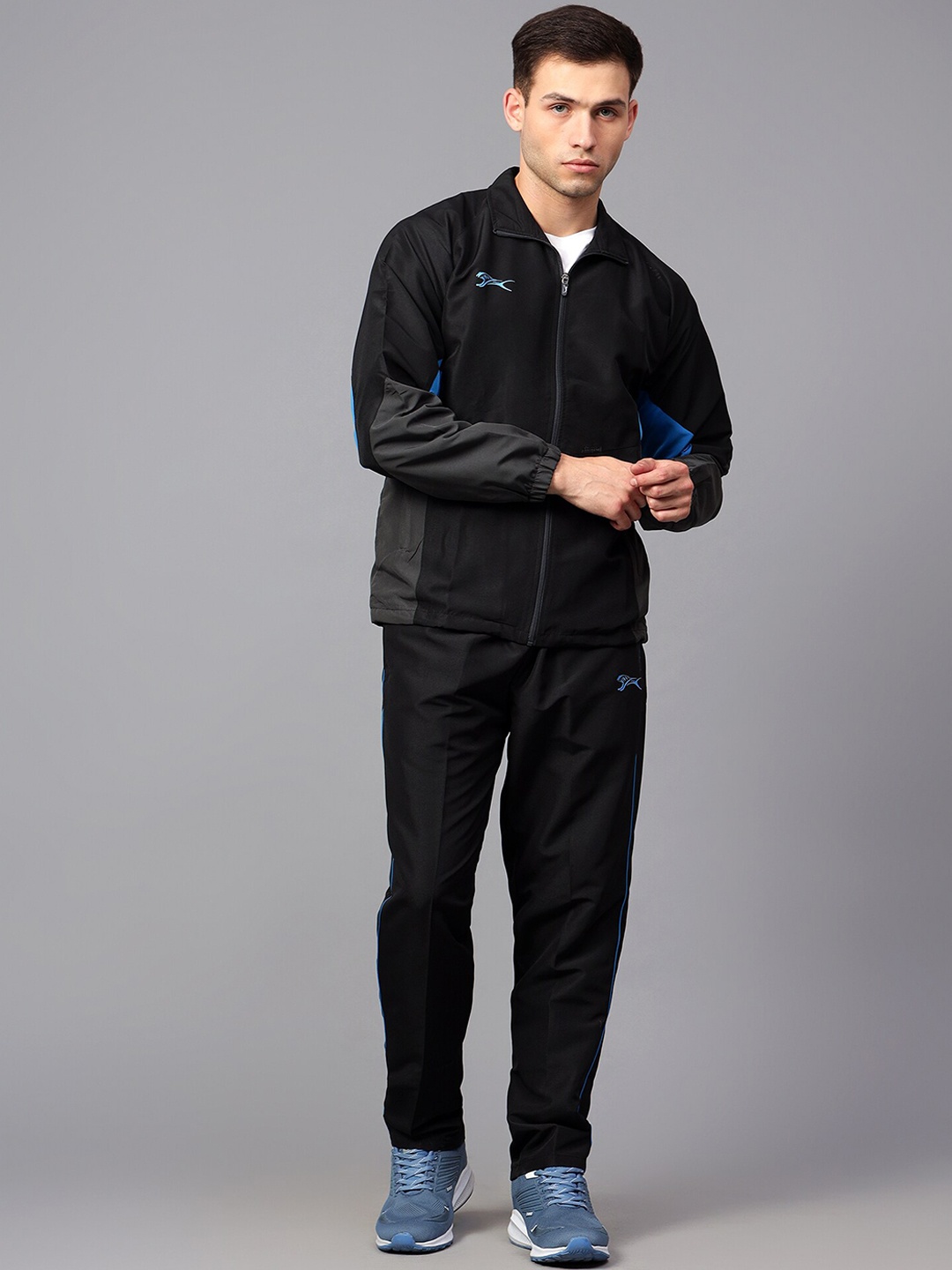 

Shiv Naresh Men Mid-Rise Tracksuits, Black