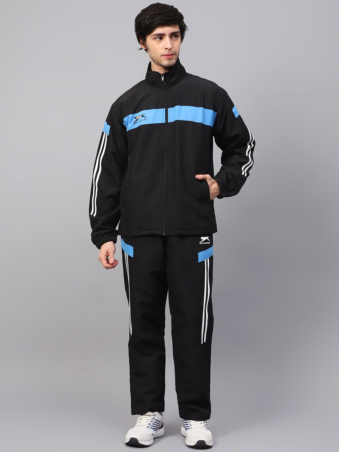 

Shiv Naresh Men Mid-Rise Tracksuits, Black