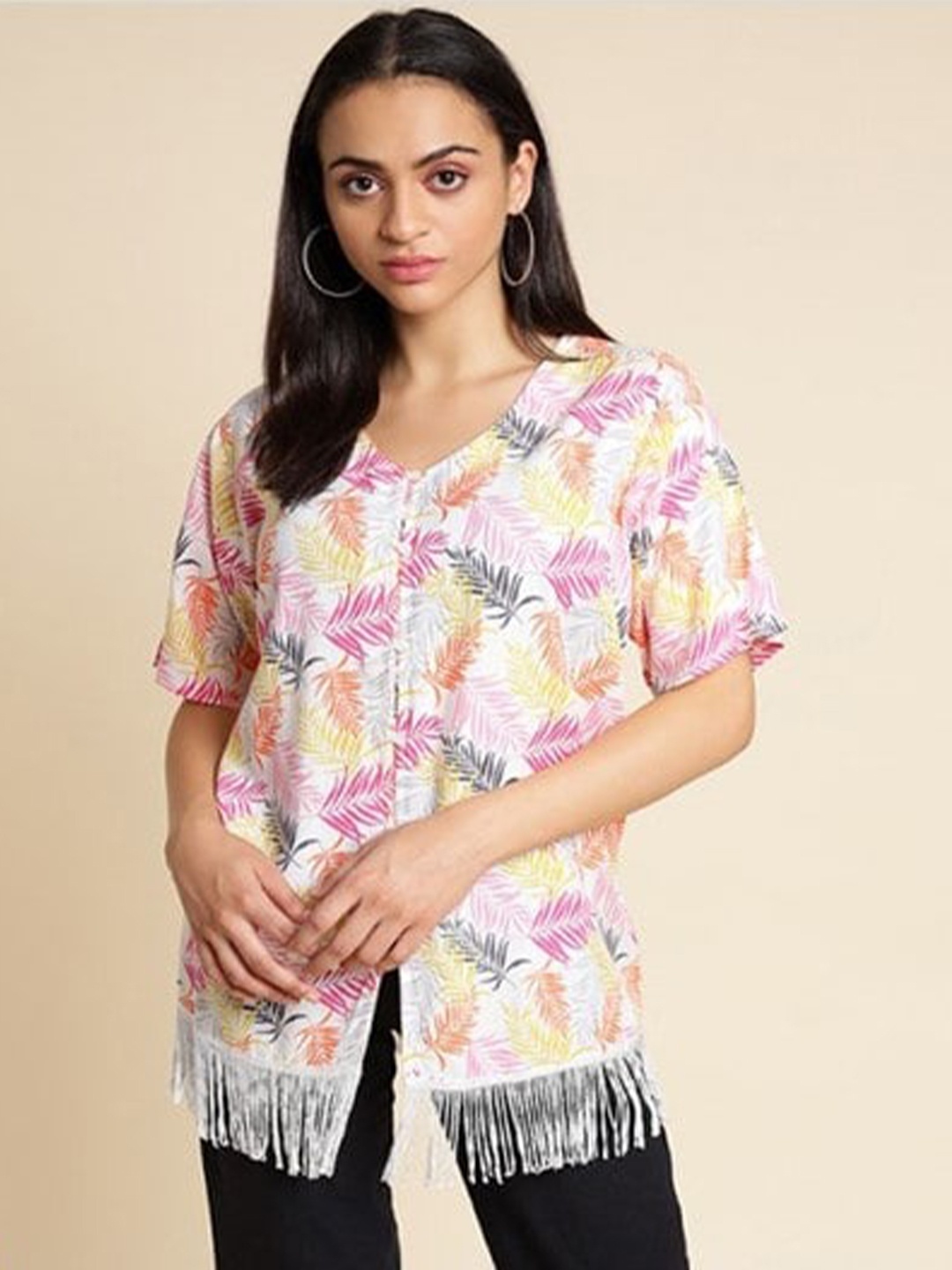 

Aila Floral Printed V-Neck Fringed Detail Cotton Shirt Style Top, White