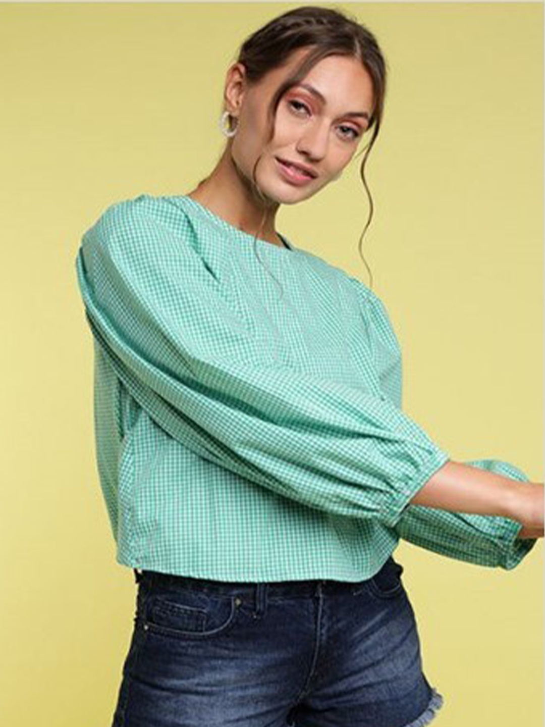 

Aila Micro Checked Round Neck Puff Sleeves Cotton Crop Top, Green