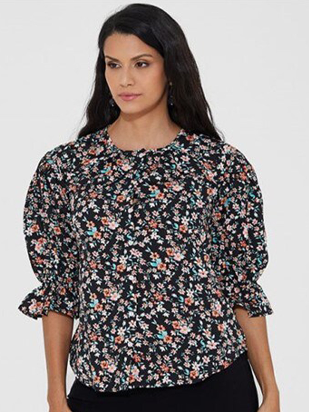 

Aila Floral Printed Round Neck Cotton Top, Black