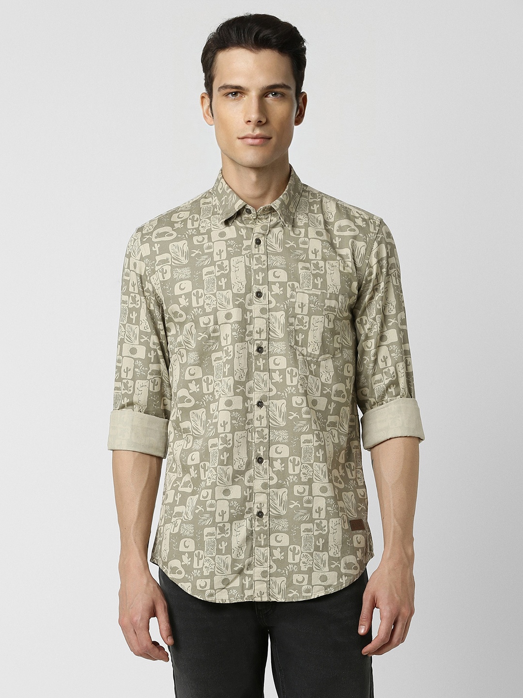 

Peter England Casuals Men Beige Slim Fit Printed Casual Shirt