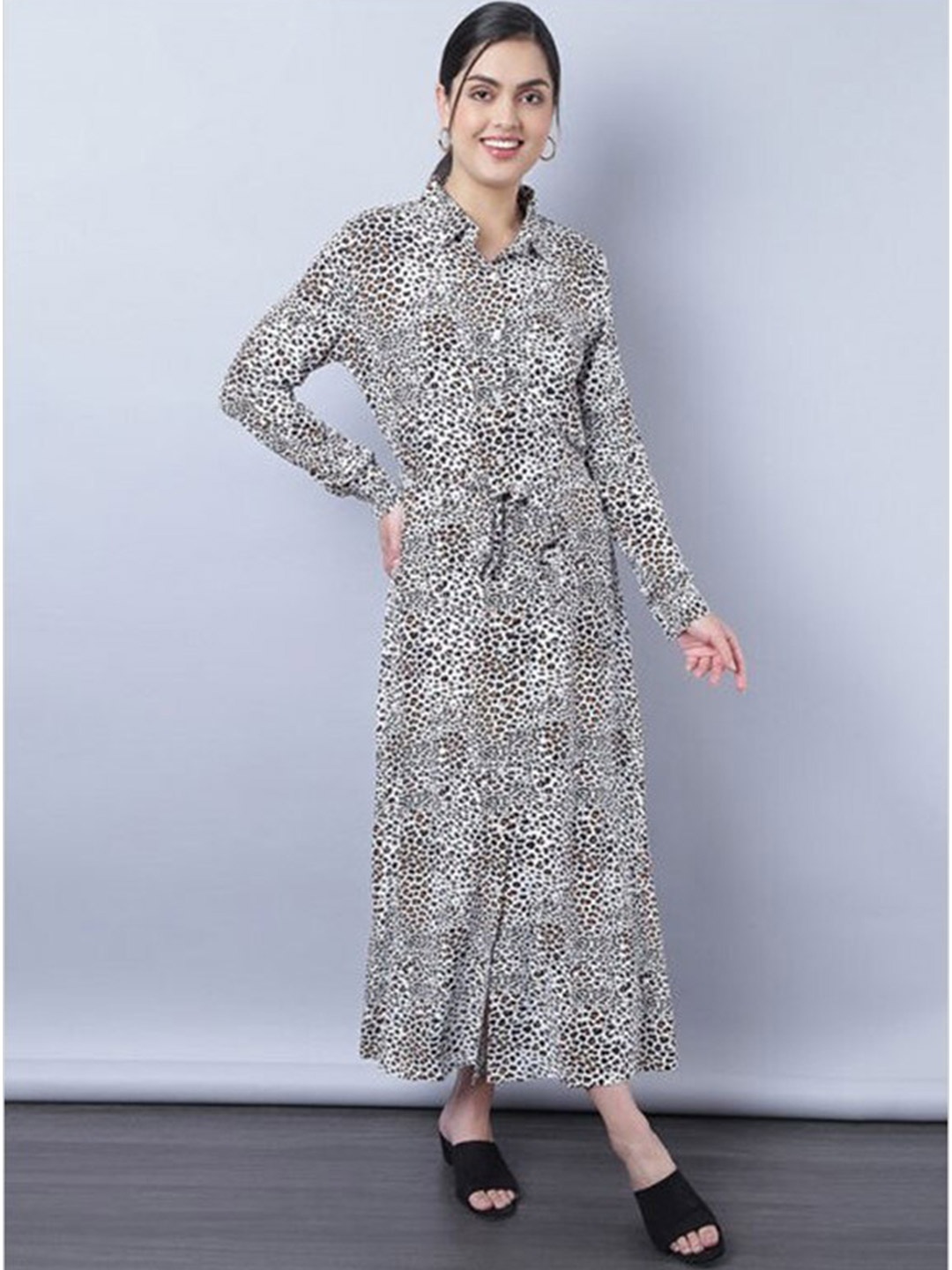 

Aila Abstract Printed Cuffed Sleeves Shirt Style Midi Dress, Black