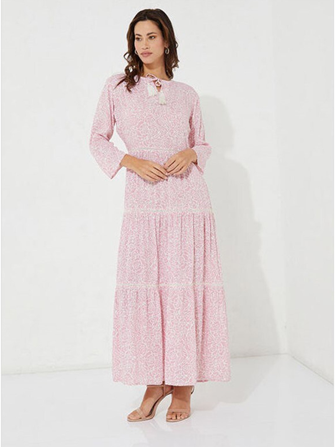 

Aila Floral Printed Tie-Up Neck Gathered Detailed Maxi Dress, Pink