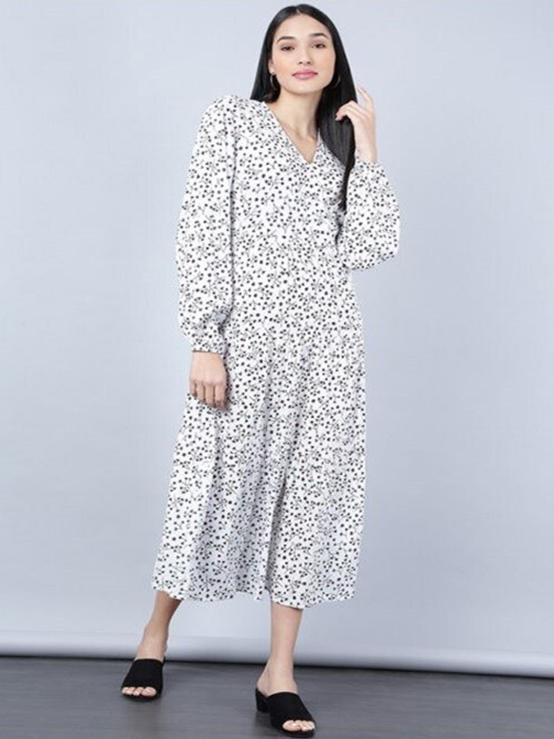 

Aila Floral Printed V-Neck A-Line Midi Dress, White