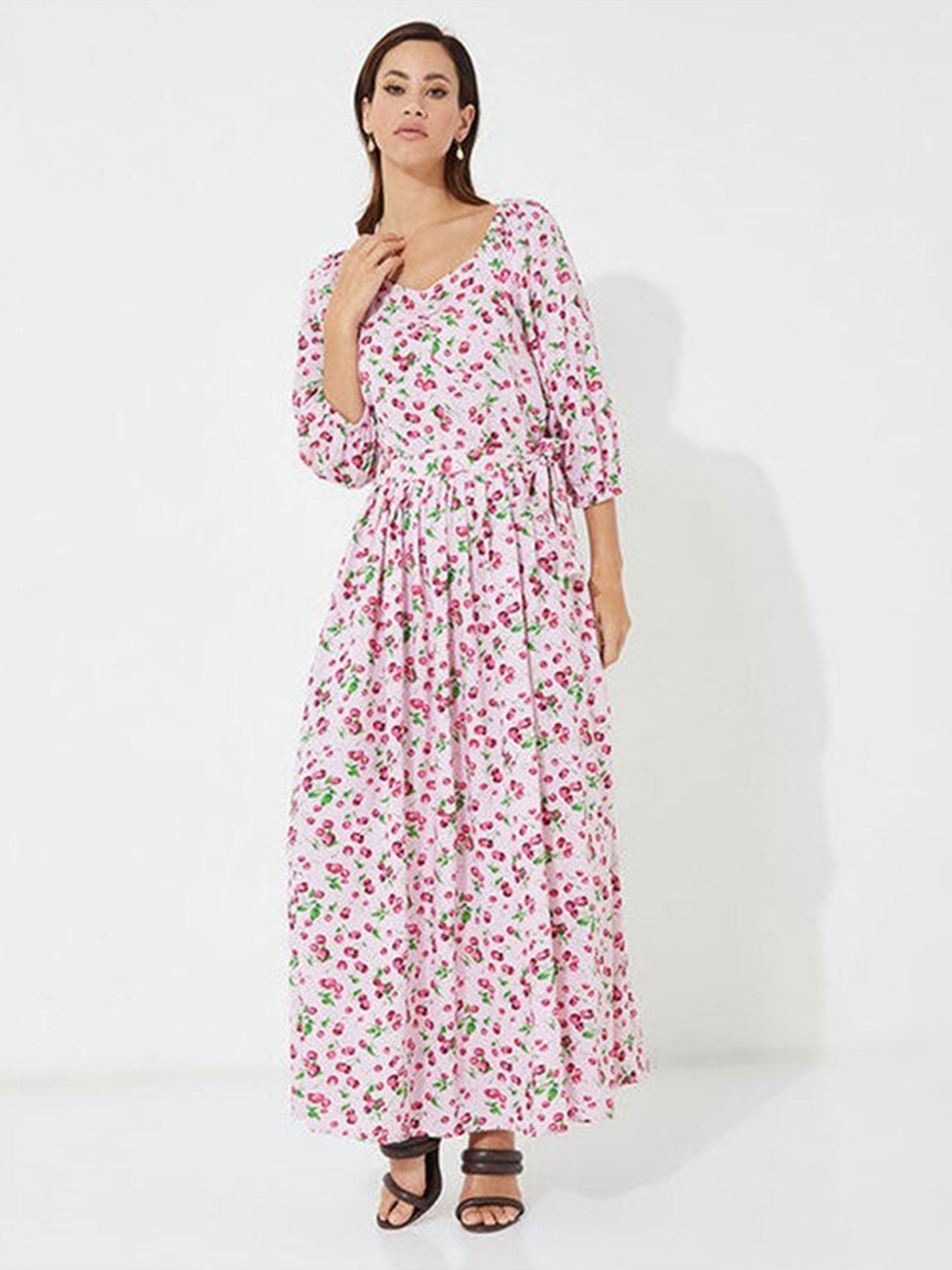 

Aila Floral Printed Sweetheart Neck Tie-Up Fit & Flare Maxi Dress, White