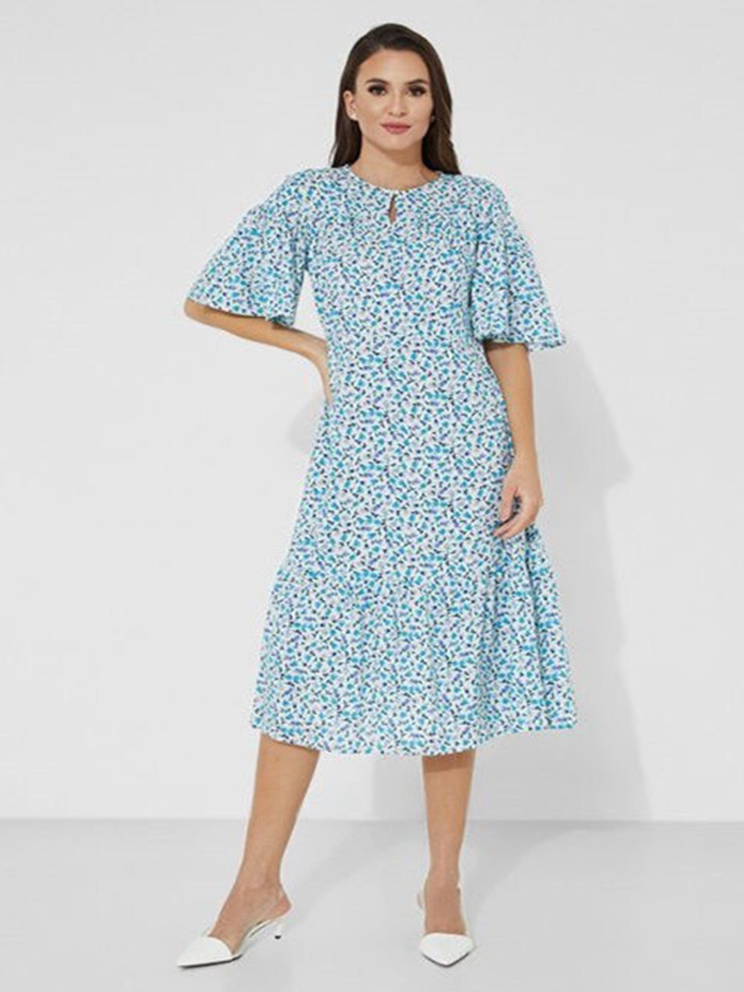 

Aila Floral Printed Keyhole Neck Flared Sleeves A-Line Midi Dress, White