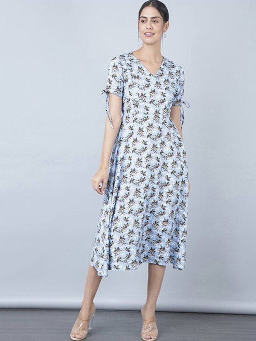 

Aila Floral Printed V-Neck Slit Sleeves A-Line Midi Dress, Blue