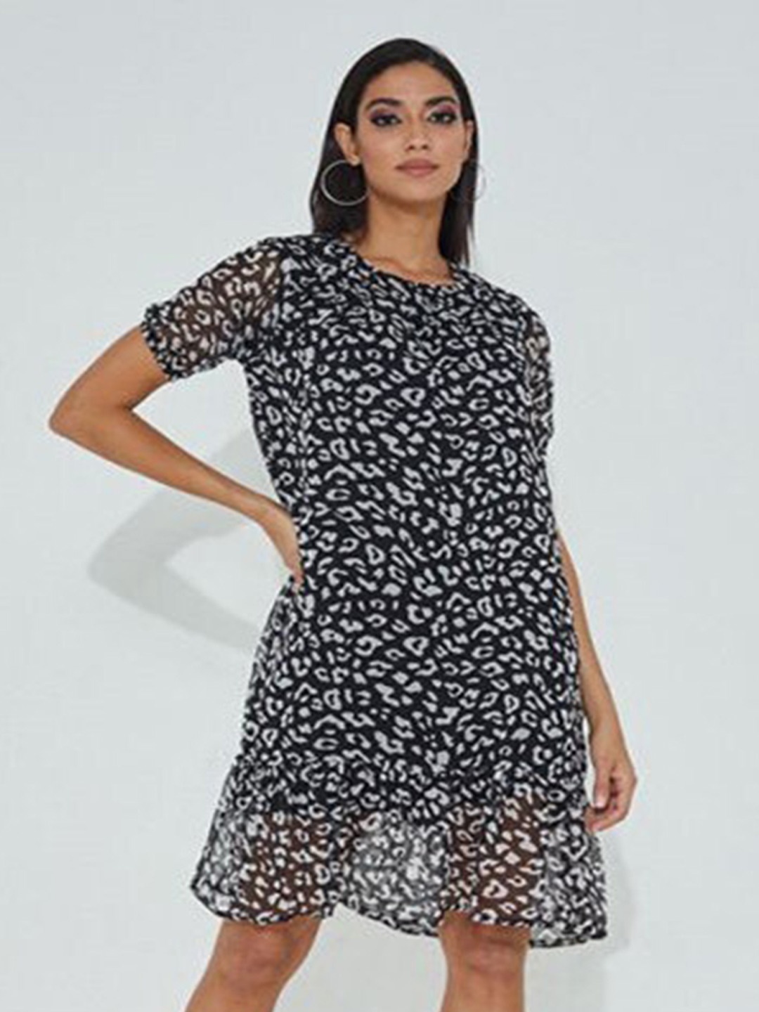 

Aila Printed Round Neck Knee Length Opaque A-Line Dress, Black