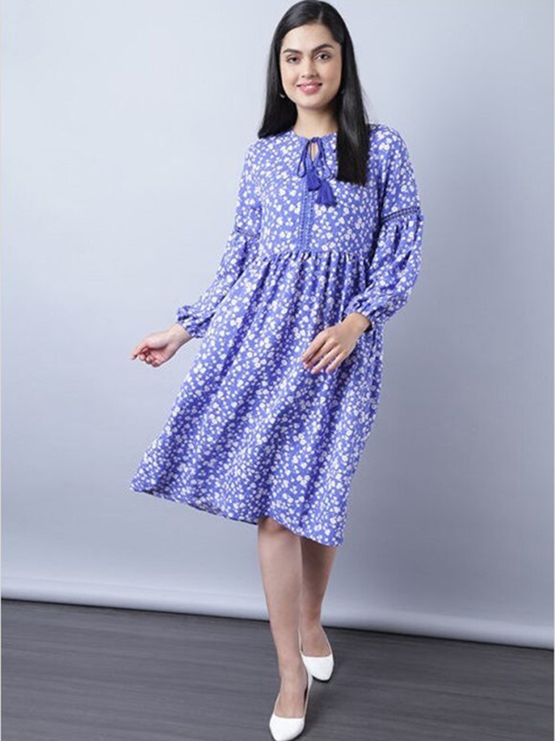 

Aila Floral Printed Tie Up Neck Fit & Flare Midi Dress, Lavender